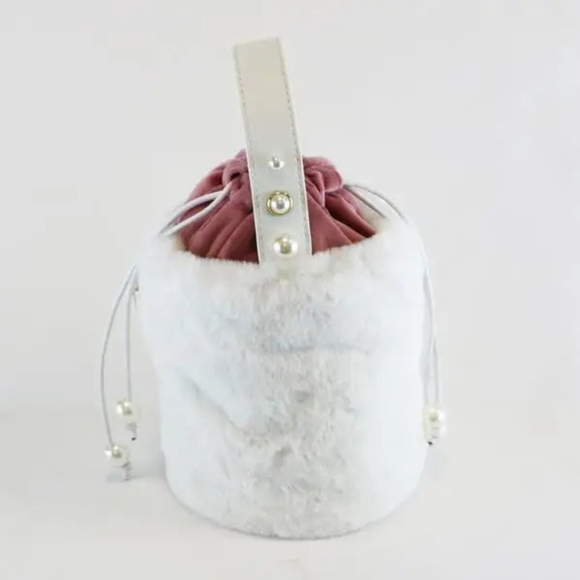 'Princess Emma' White Bucket Purse - Picture 2 of 3